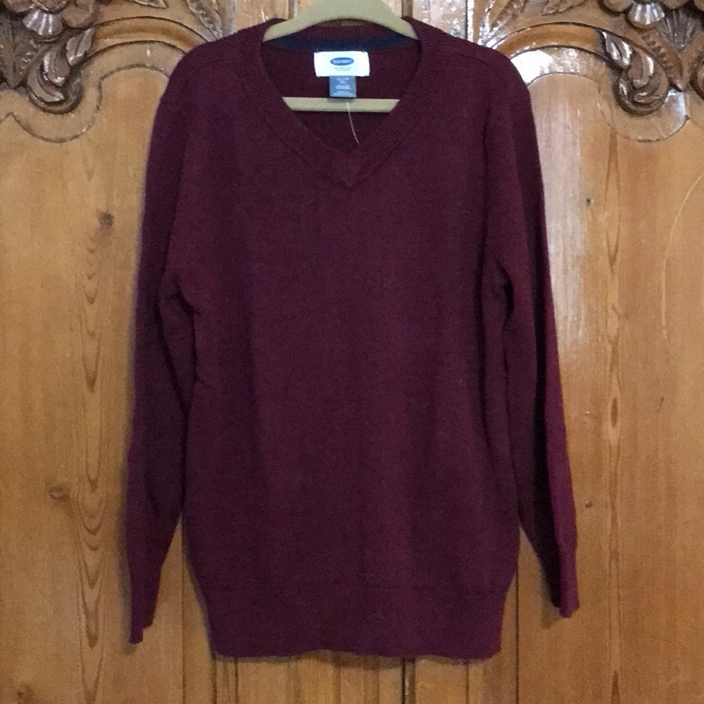 3/$20 NEW Old Navy V-neck Burgundy Sweater - Picture 1 of 5
